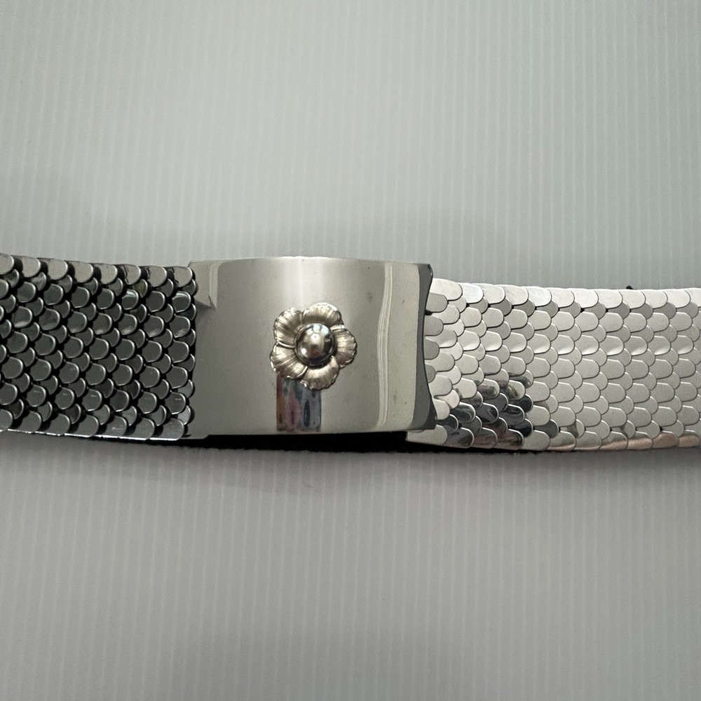 Vintage Silver‎ Mesh Fish Scale Stretch Belt Floral Buckle 70s Boho Glam